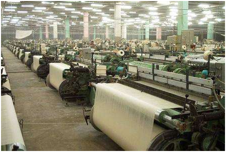 纺织厂工作场景